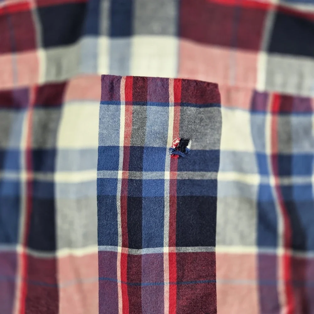 Banana Republic Shirt Medium Red White  Blue Plaid  Long Sleeve Preppy Workwear